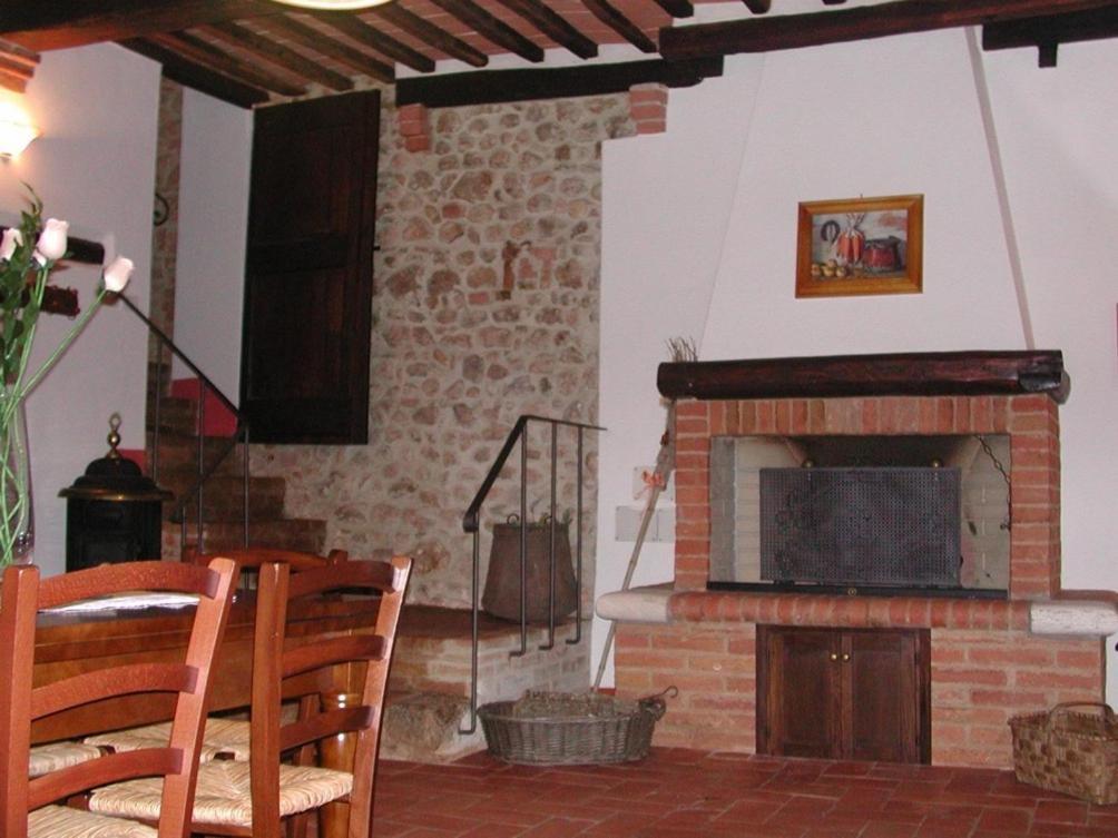 Gasthaus Casale Il Colombaio Di Toiano Valli Zimmer foto