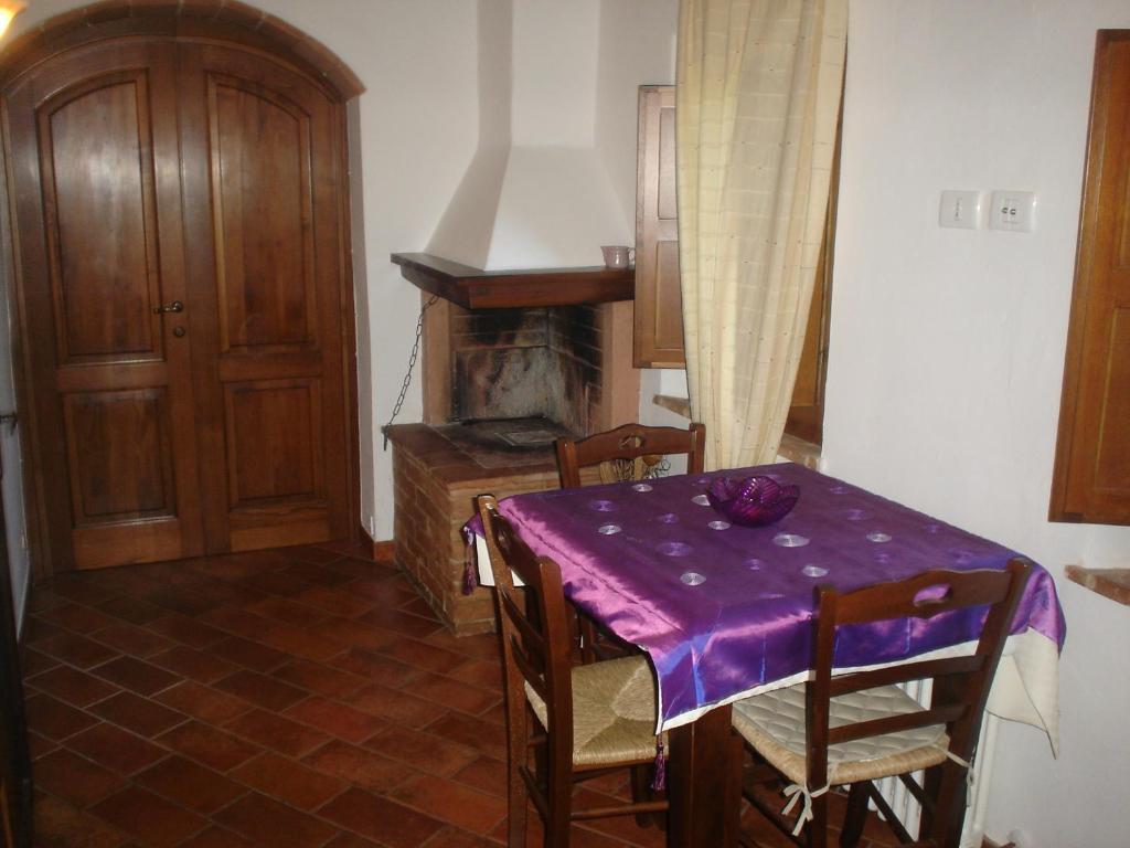 Gasthaus Casale Il Colombaio Di Toiano Valli Zimmer foto