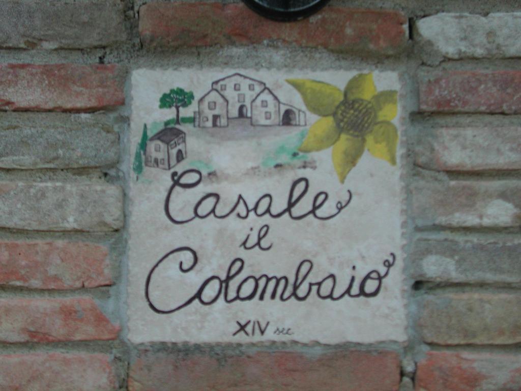 Gasthaus Casale Il Colombaio Di Toiano Valli Exterior foto